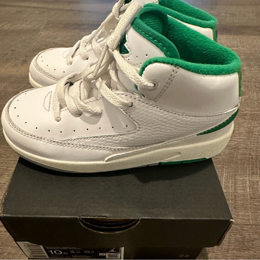 Jordan Retro 2 - Picture 3 of 8